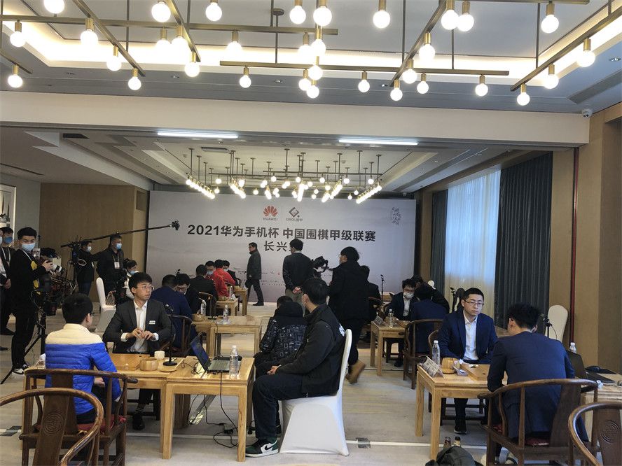重要的是要做好自己的工作，当你工作出色时就拥有了现在和未来。